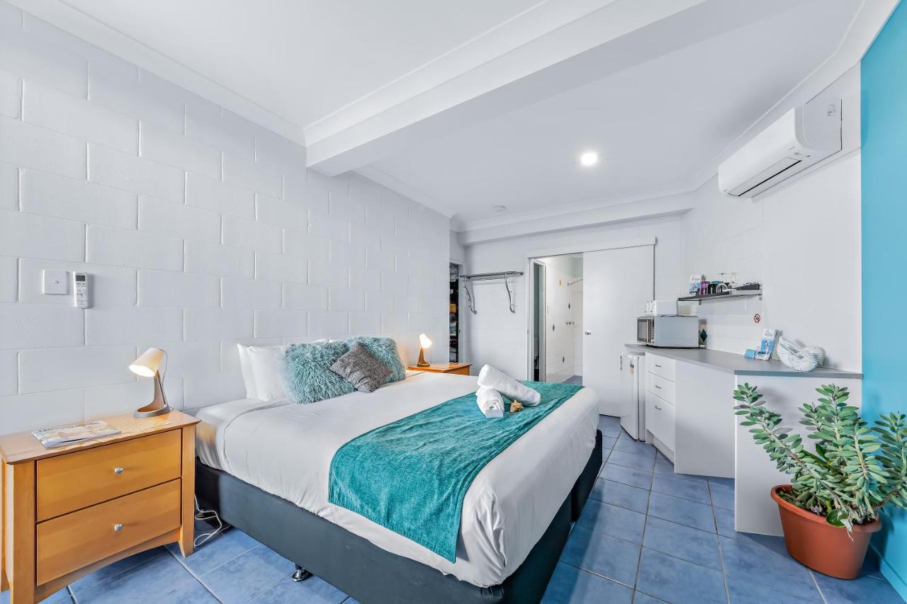 איירלי ביץ' Airlie Sun & Sand Accommodation Studio #1 מראה חיצוני תמונה
